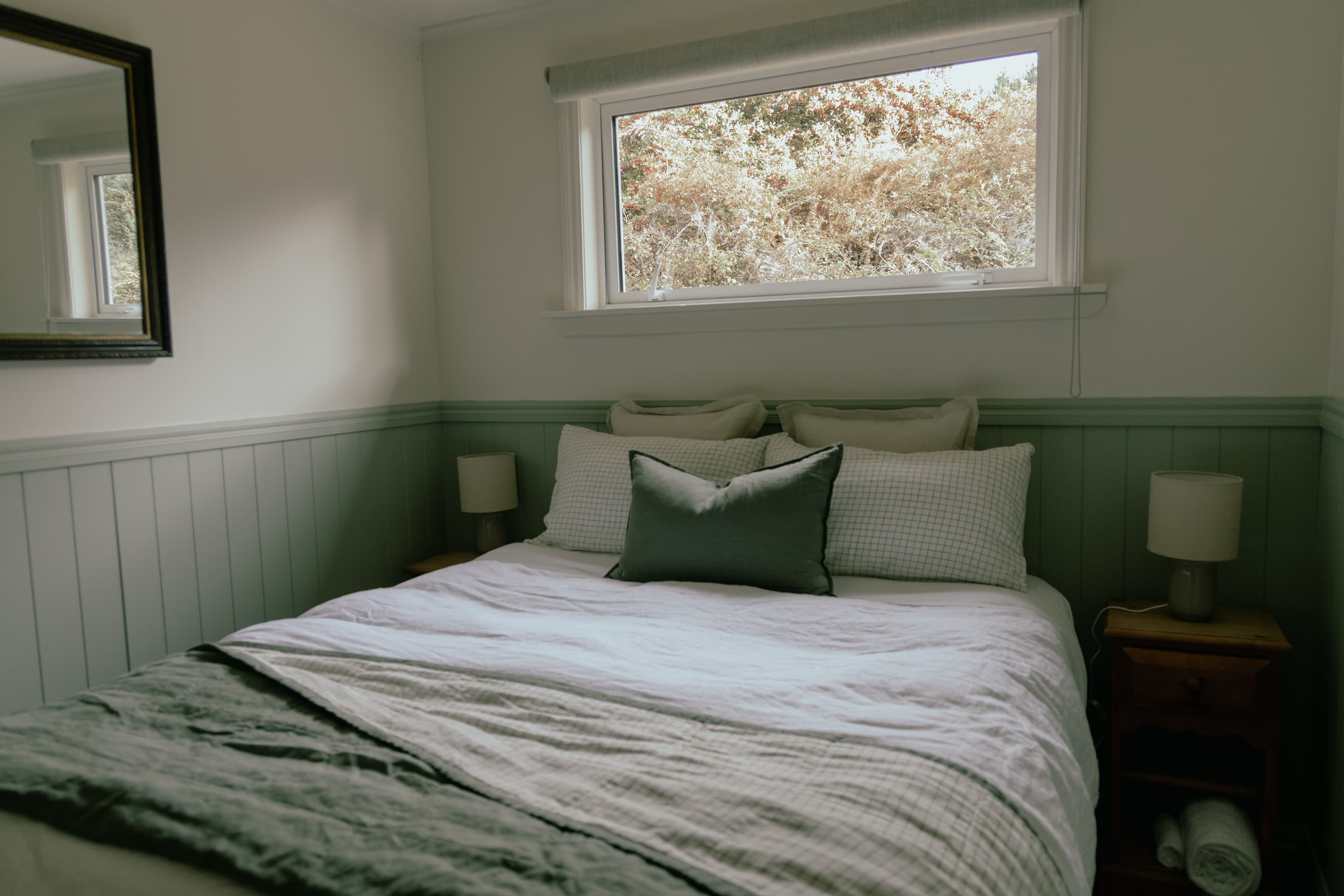 Cozy rural cottage farmstay in Hawke’s Bay with full kitchen and outdoor adventure experiences