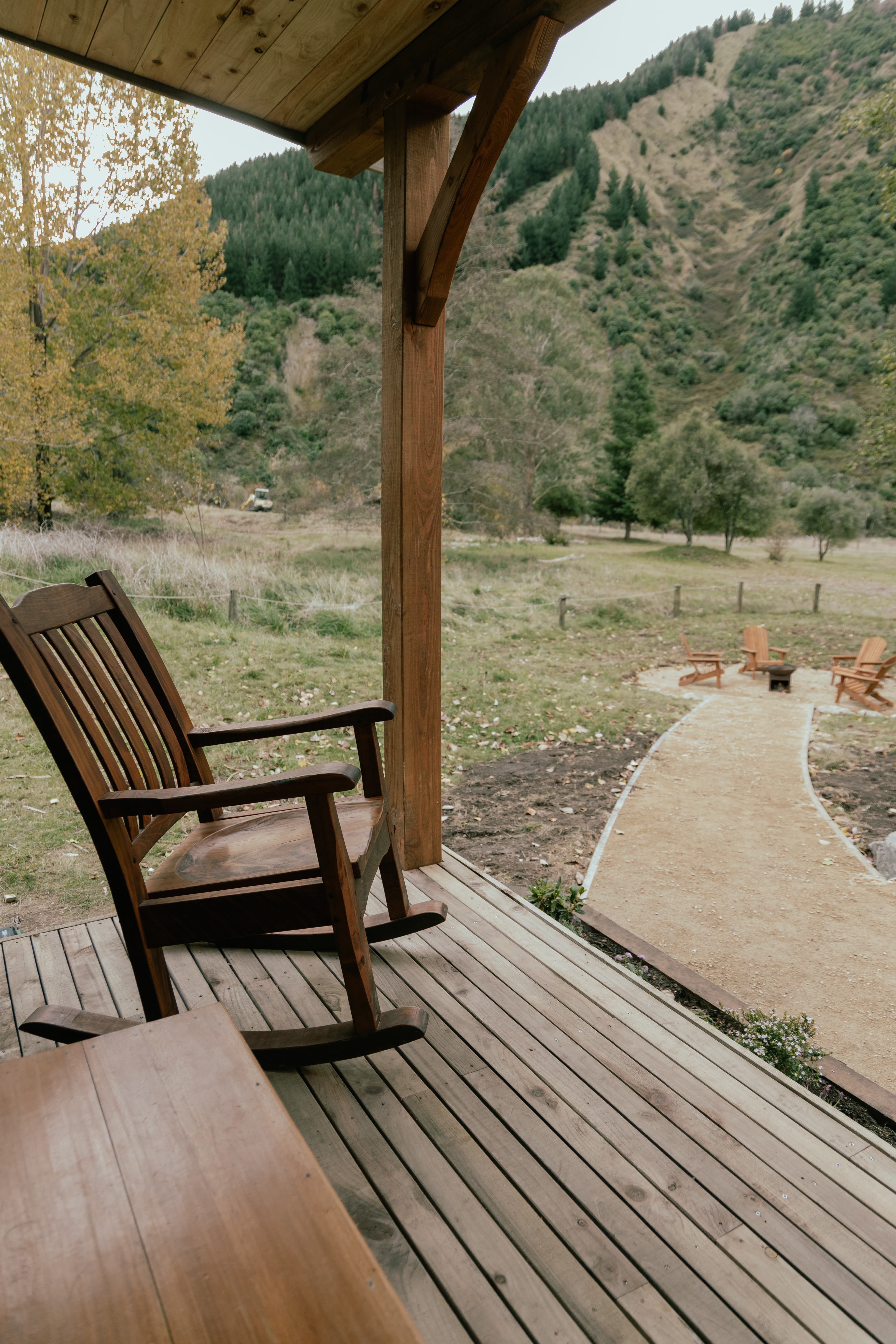 Hawke’s Bay farmstay accommodation with 2 bedrooms, sleeps 4, rustic riverside location
